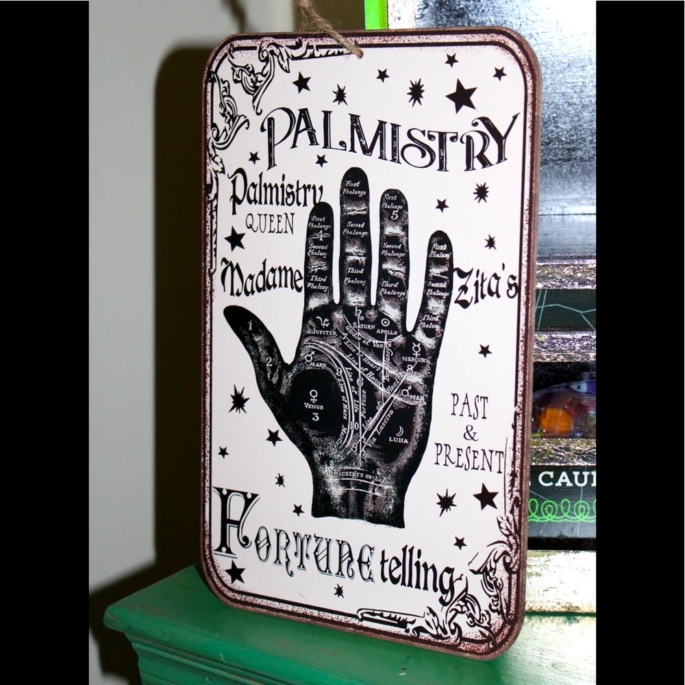 HALLOWEEN PALM READING FORTUNE TELLER WALL DECOR